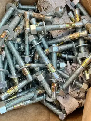 Pernos de anclaje reciclados resistentes de diferentes tamaños en Panamericana Norte 17110, Lampa, Región Metropolitana - KONSTANDER